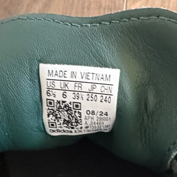 Adidas Samba OG Dark Green and Cream Sneakers - Picture 7 of 7